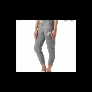 Nike Pro jogger cropped gym pants